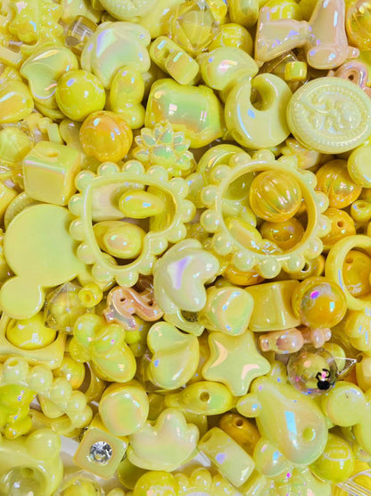 Yellow beads mix (for pens&chains)-clearance!