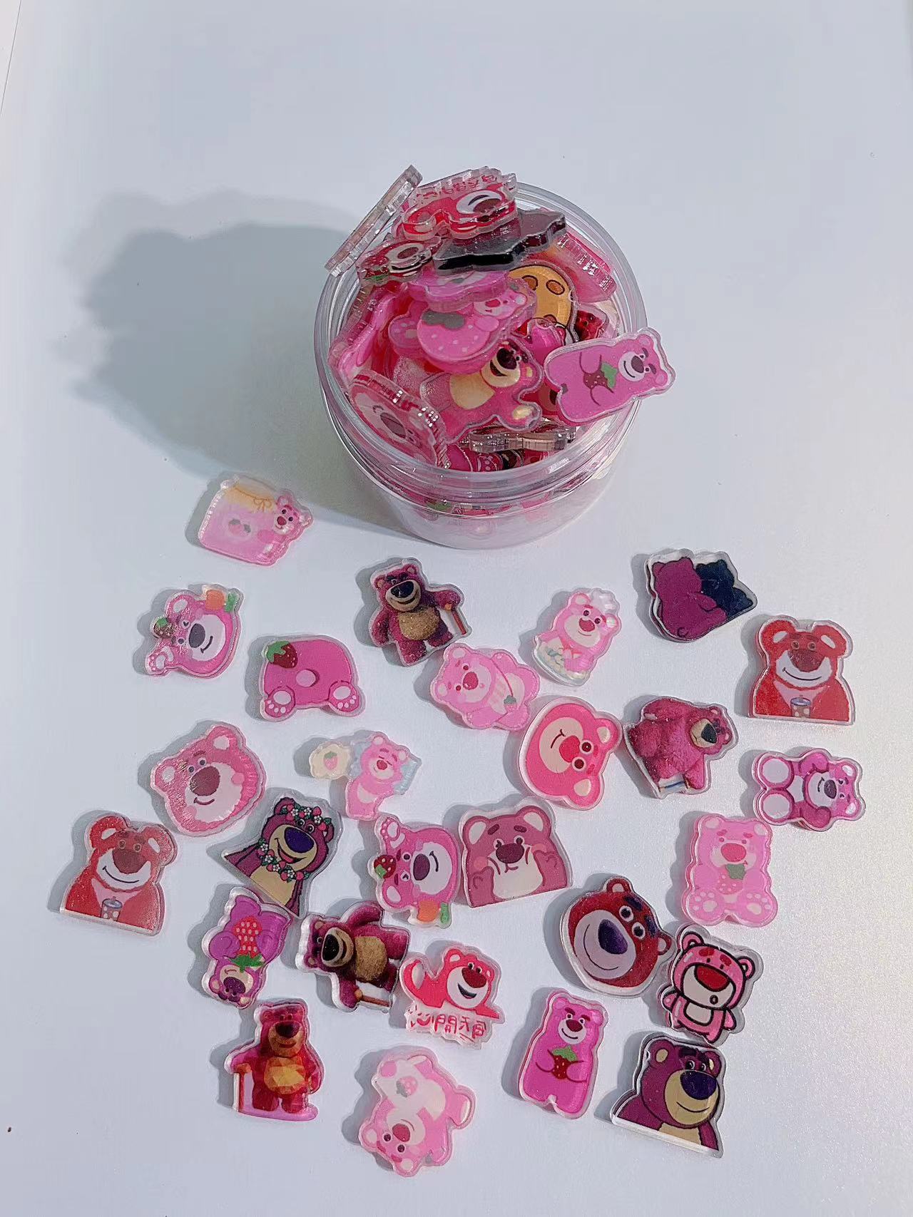 F90_ Lotso acrylic charm 2cm