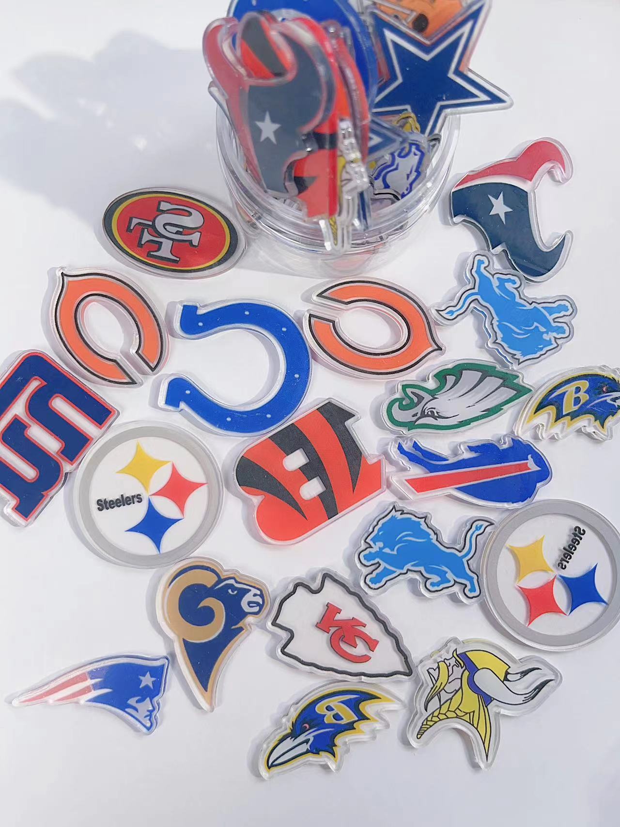 B21_ 4CM NFL Acrylic charm-NEW